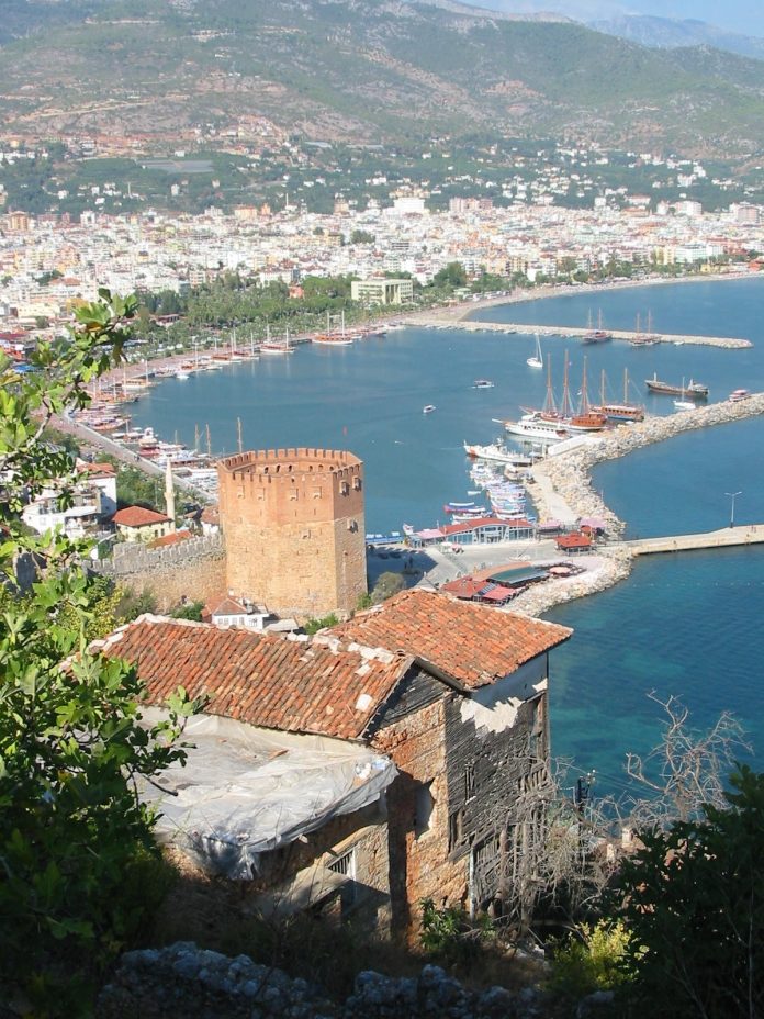 Der Blick von der Burg aufs Meer ist überwältigend